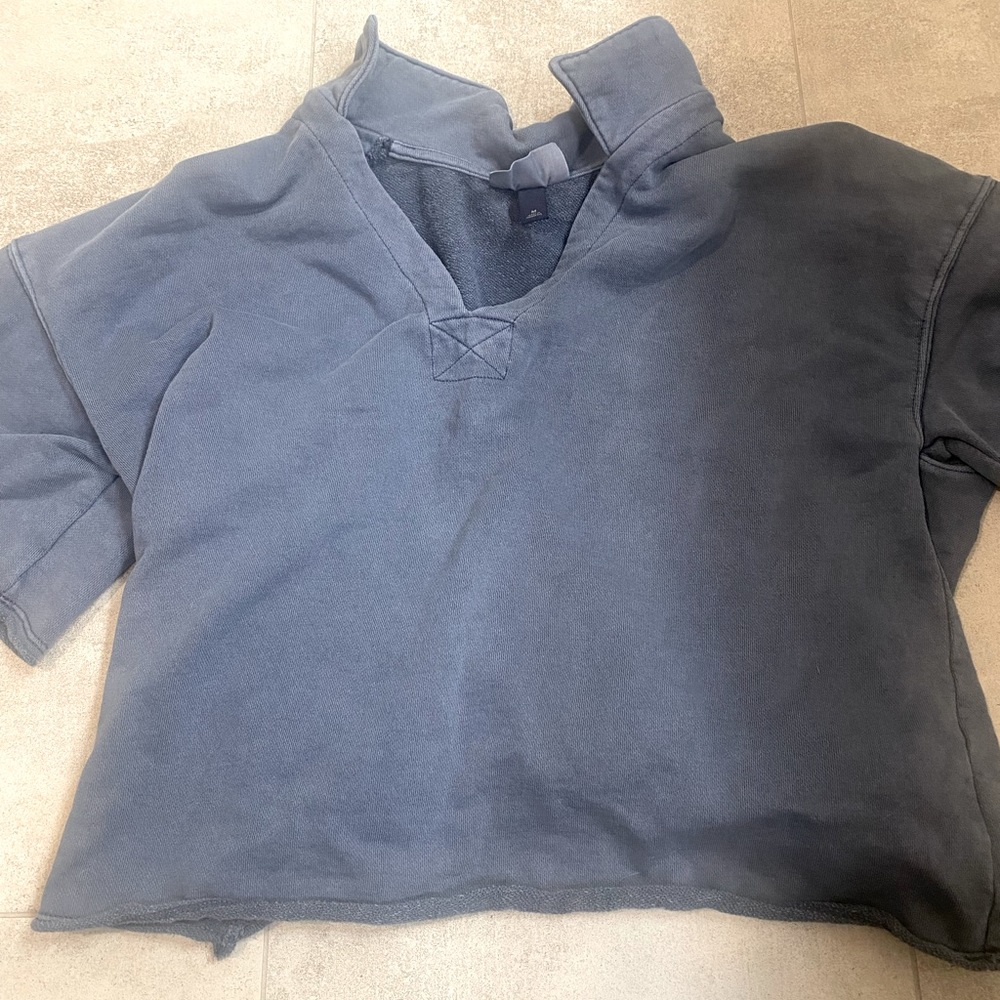 Crop Top- Universal Threads